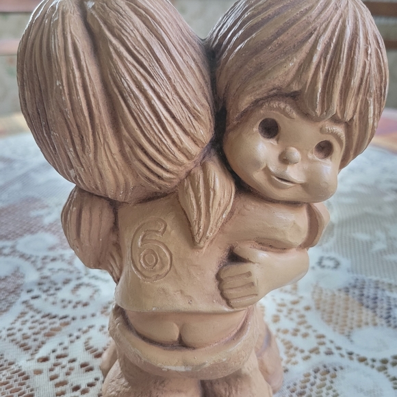 Vintage Fannykins Sculpture by Bill Mack, “Huggin N Lovin”. USA made. - Picture 2 of 6